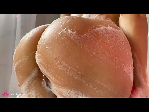 ❤️ Brunette si masturba a figa cù un vibratore per un orgasmu intensu in a doccia ❤️ Video sessu à porn co.porno24-7.ru ﹏