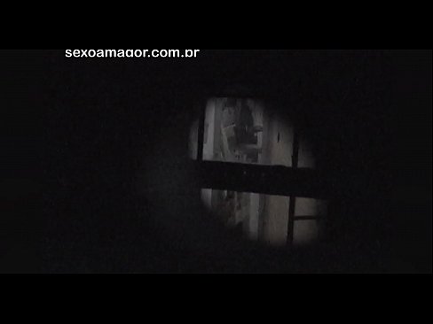❤️ Blondie hè videoregistrata in segretu da un voyeur di u quartieru nascostu daretu à i mattoni cavi ❤️ Video sessu à porn co.porno24-7.ru ﹏