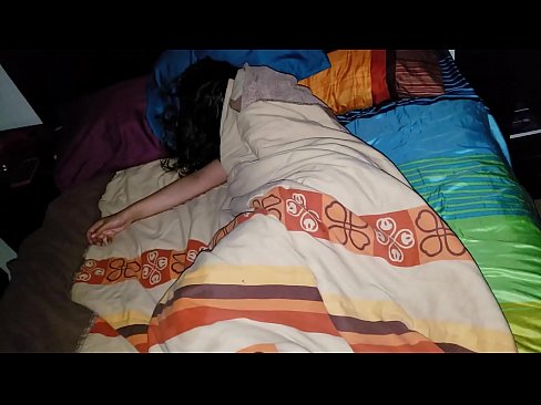 ❤️ Stepson rimprovera a so ghjovana matrigna mentre dorme. ❤️ Video sessu à porn co.porno24-7.ru ﹏